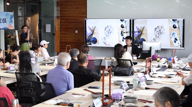 及象国画·及象书法：构筑银发艺术教育的系统化之路